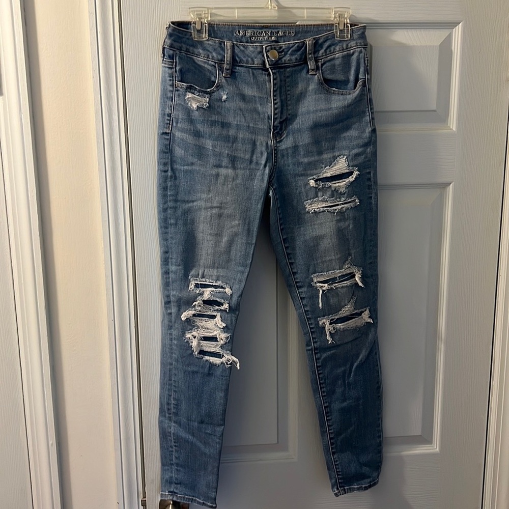 AE High Waisted Ripped Jegging